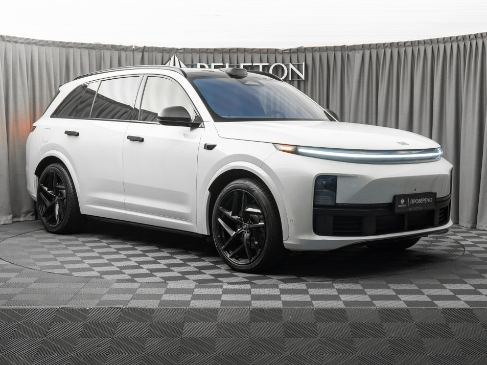 Автомобиль с пробегом Li Auto (Lixiang) L7 в городе Москва ДЦ - PELETON Юг