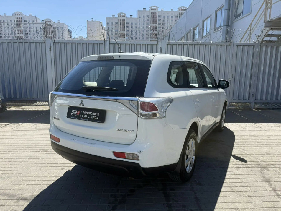 Автомобиль с пробегом Mitsubishi Outlander в городе Ростов-на-Дону ДЦ - PANGO Центр Запад