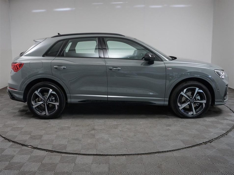 Автомобиль с пробегом Audi Q3 в городе Балашиха ДЦ - PANGO Центр Великан Измайлово