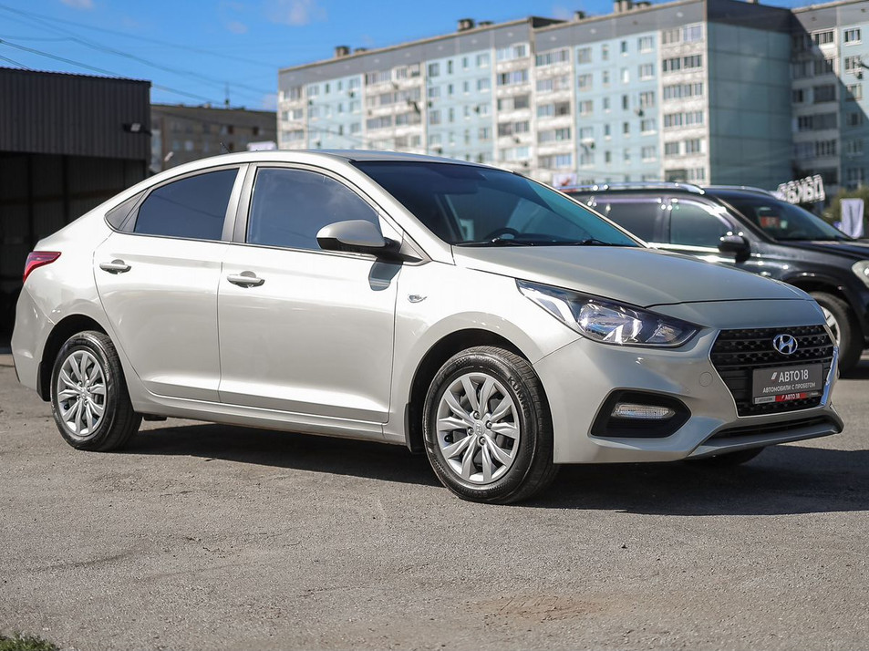Автомобиль с пробегом Hyundai Solaris в городе Ижевск ДЦ - Автосалон АВТО 18 Ленина 178Б