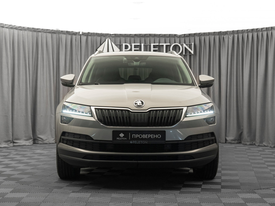 Автомобиль с пробегом SKODA Karoq в городе Москва ДЦ - PELETON Юг