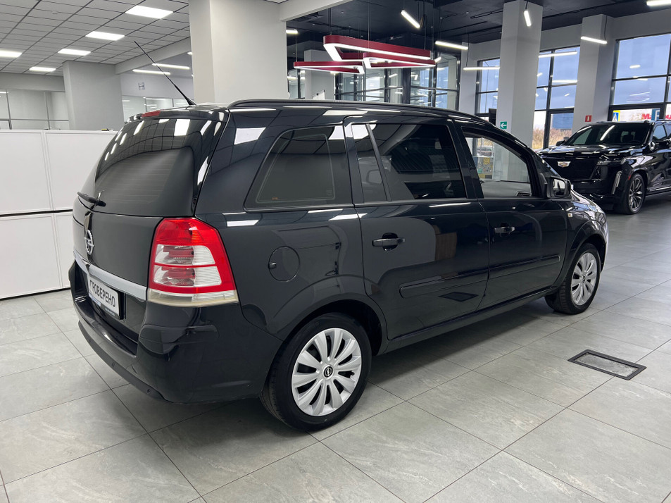 Автомобиль с пробегом Opel Zafira в городе Казань ДЦ - Диалог Авто Камалеева