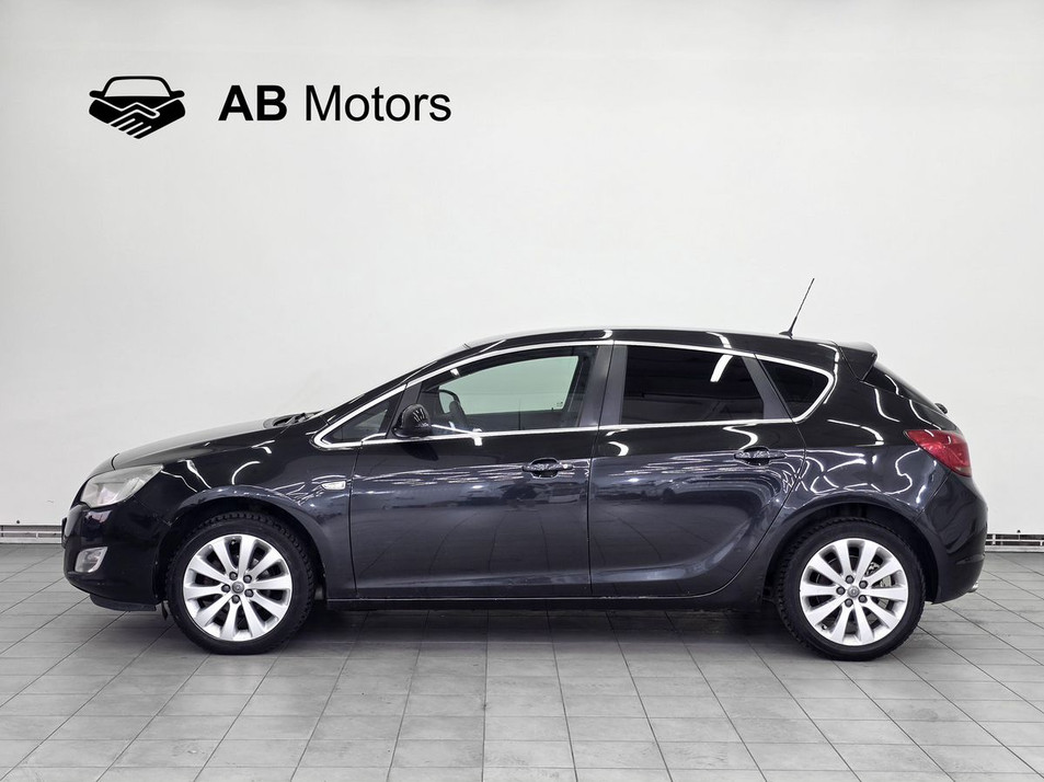 Автомобиль с пробегом Opel Astra в городе Старый Оскол ДЦ - PANGO Центр АвтоБелогорье