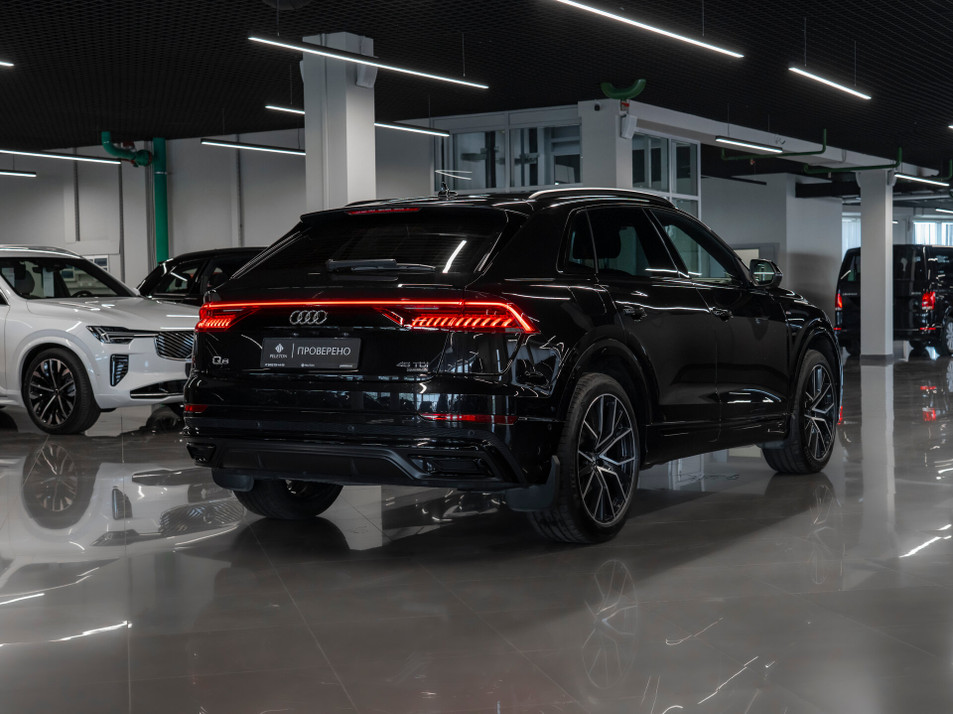 Автомобиль с пробегом Audi Q8 в городе Москва ДЦ - PANGO Центр PELETON