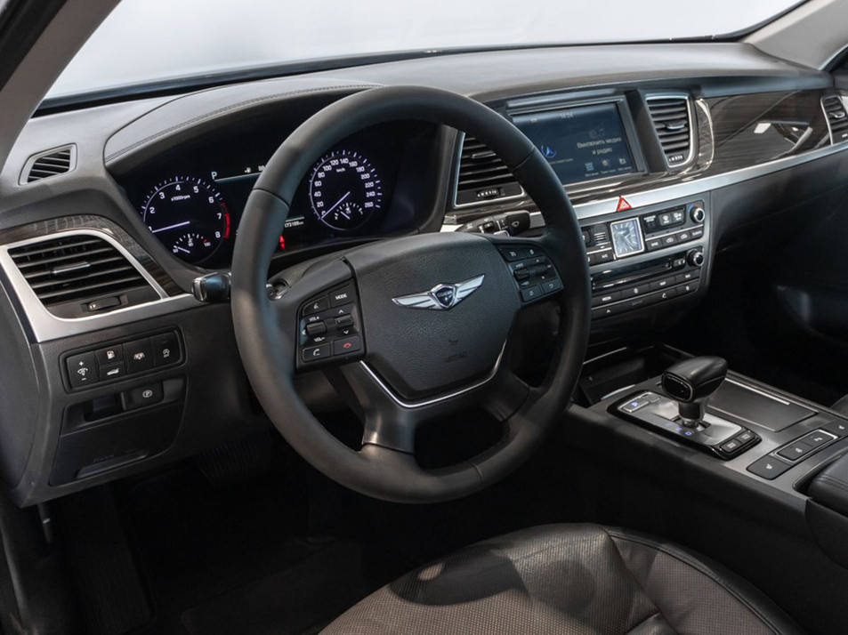 Автомобиль с пробегом Genesis G80 в городе Казань ДЦ - КАЭ Сибирский тракт
