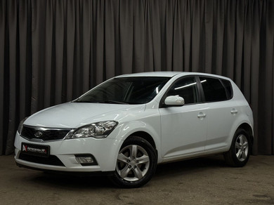 Автомобиль с пробегом Kia Ceed в городе Нижний Новгород ДЦ - Автосалон №1