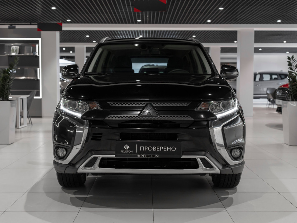 Автомобиль с пробегом Mitsubishi Outlander в городе Москва ДЦ - PELETON Юг
