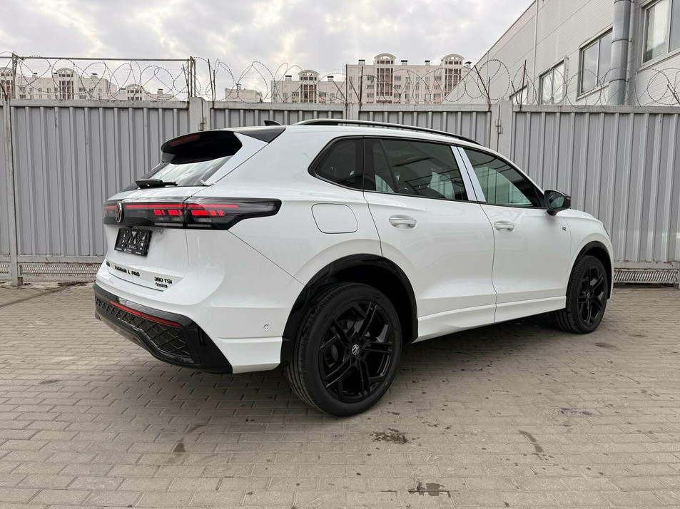 Автомобиль с пробегом Volkswagen Tiguan в городе Ростов-на-Дону ДЦ - PANGO Центр Запад