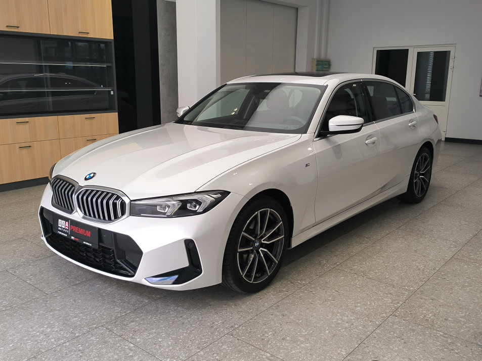 Автомобиль с пробегом BMW 3 серии в городе Краснодар ДЦ - ААА Моторс Краснодар
