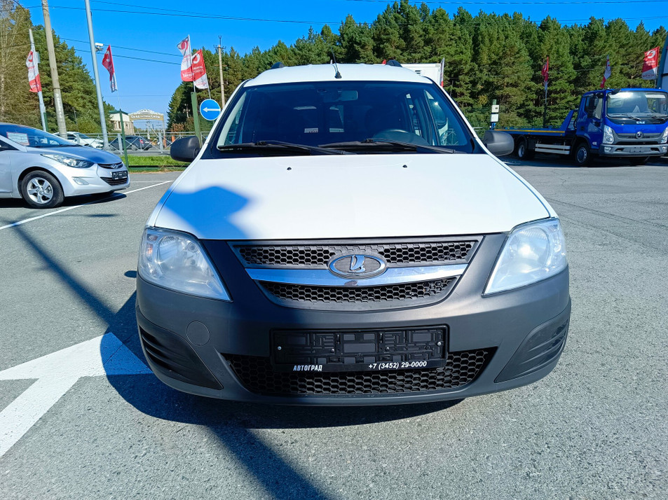 Автомобиль с пробегом LADA Largus в городе Тюмень ДЦ - PANGO Центр Автоград