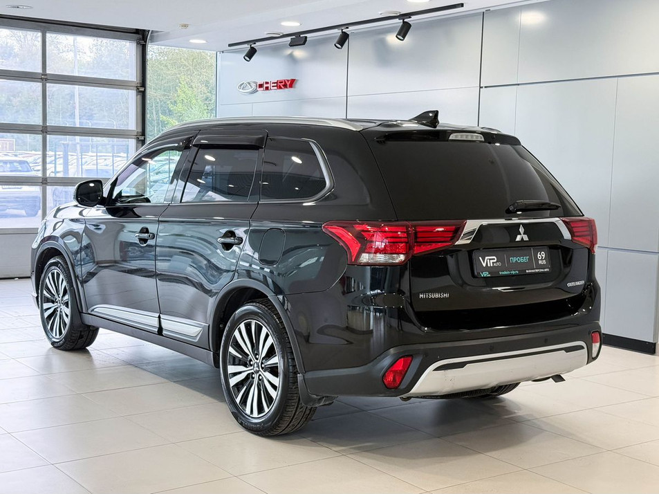 Автомобиль с пробегом Mitsubishi Outlander в городе Тверь ДЦ - Важная Персона - Авто г. Тверь