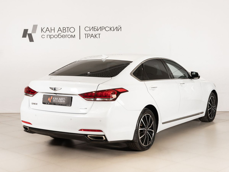 Автомобиль с пробегом Hyundai Genesis в городе Казань ДЦ - КАЭ Сибирский тракт