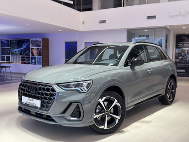 Автомобиль с пробегом Audi Q3 в городе Екатеринбург ДЦ - Автоплюс Краснолесье Ягуар, Ленд Ровер, Вольво