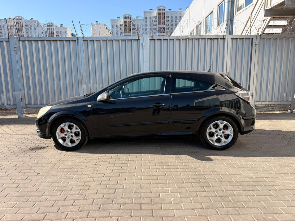 Автомобиль с пробегом Opel Astra в городе Ростов-на-Дону ДЦ - PANGO Центр Запад