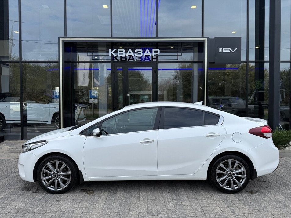 Автомобиль с пробегом Kia Cerato в городе Краснодар ДЦ - Квазар Краснодар Пробег