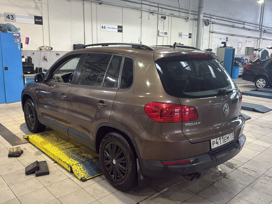 Автомобиль с пробегом Volkswagen Tiguan в городе Санкт-Петербург ДЦ - Тойота Центр Парнас