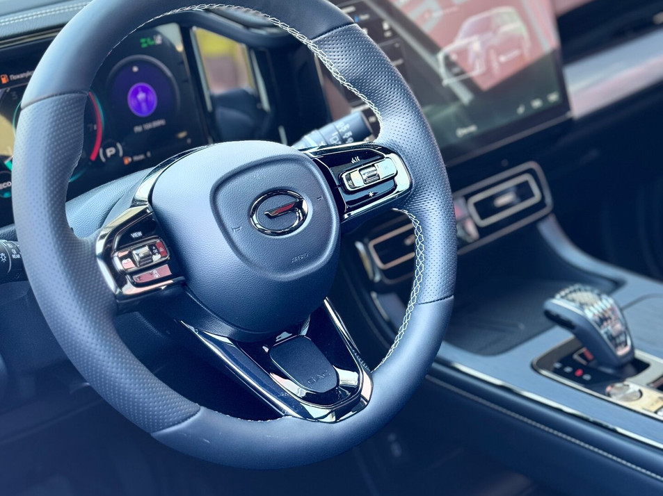 Новый автомобиль GAC GS8 GX Traveller в городе Сургут ДЦ - GAC Автоуниверсал