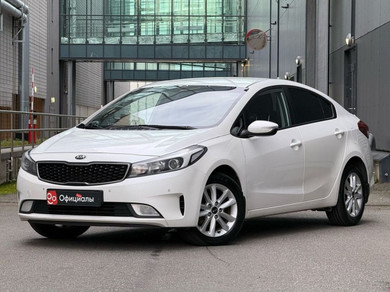 Автомобиль с пробегом Kia Cerato в городе Санкт-Петербург ДЦ - ОколоОфициалы