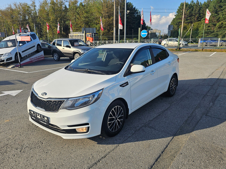 Автомобиль с пробегом Kia Rio в городе Тюмень ДЦ - PANGO Центр Автоград