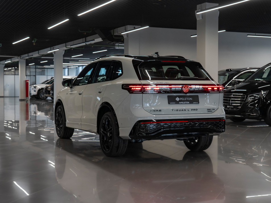 Автомобиль с пробегом Volkswagen Tiguan в городе Москва ДЦ - PANGO Центр PELETON