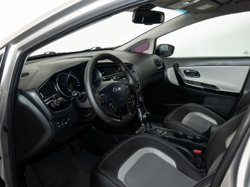 Автомобиль с пробегом Kia Ceed в городе Казань ДЦ - КАЭ Оренбургский тракт