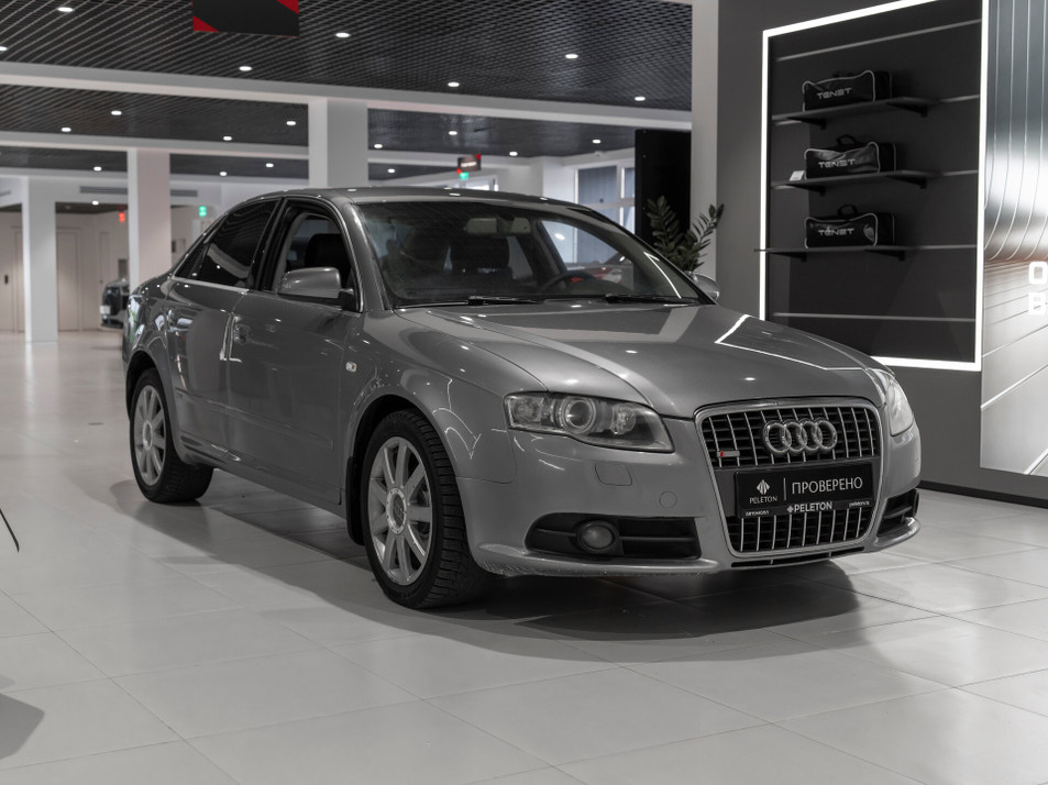 Автомобиль с пробегом Audi A4 в городе Москва ДЦ - PELETON Юг