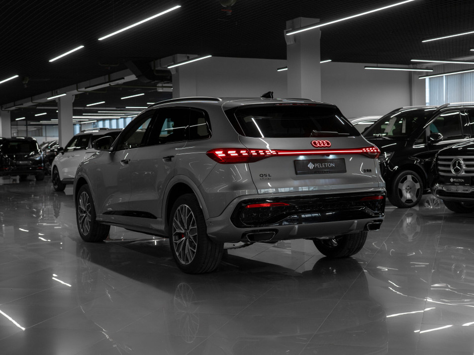 Автомобиль с пробегом Audi Q5 в городе Москва ДЦ - PELETON Юг