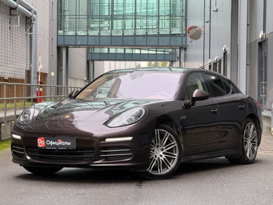 Автомобиль с пробегом Porsche Panamera в городе Санкт-Петербург ДЦ - ОколоОфициалы