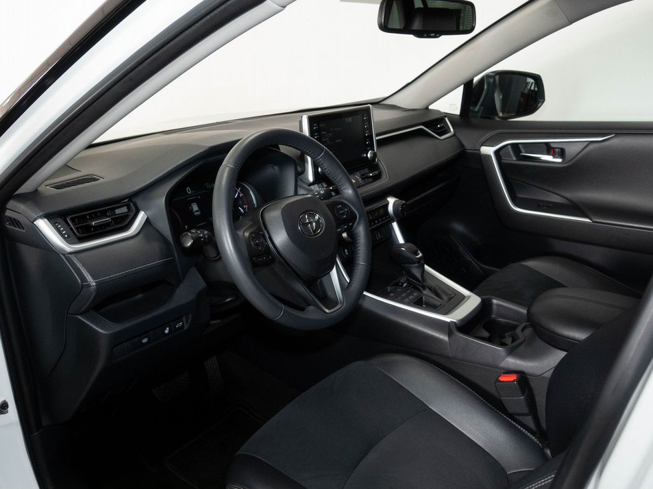Автомобиль с пробегом Toyota RAV4 в городе Казань ДЦ - КАЭ Оренбургский тракт