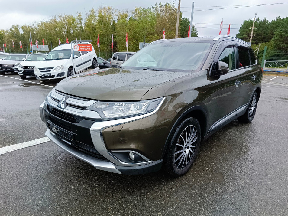 Автомобиль с пробегом Mitsubishi Outlander в городе Тюмень ДЦ - PANGO Центр Автоград