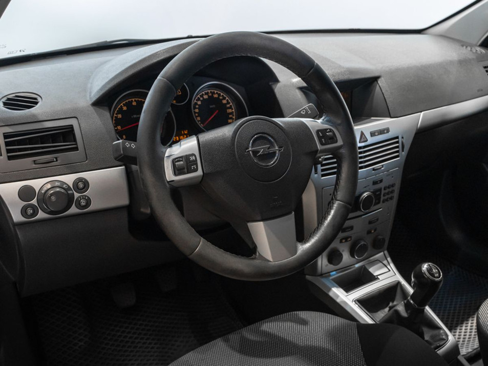 Автомобиль с пробегом Opel Astra в городе Казань ДЦ - КАЭ Сибирский тракт
