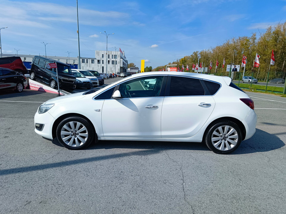 Автомобиль с пробегом Opel Astra в городе Тюмень ДЦ - PANGO Центр Автоград