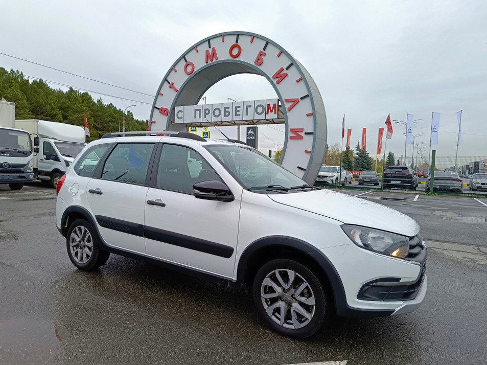 Автомобиль с пробегом LADA Granta в городе Тюмень ДЦ - PANGO Центр Автоград