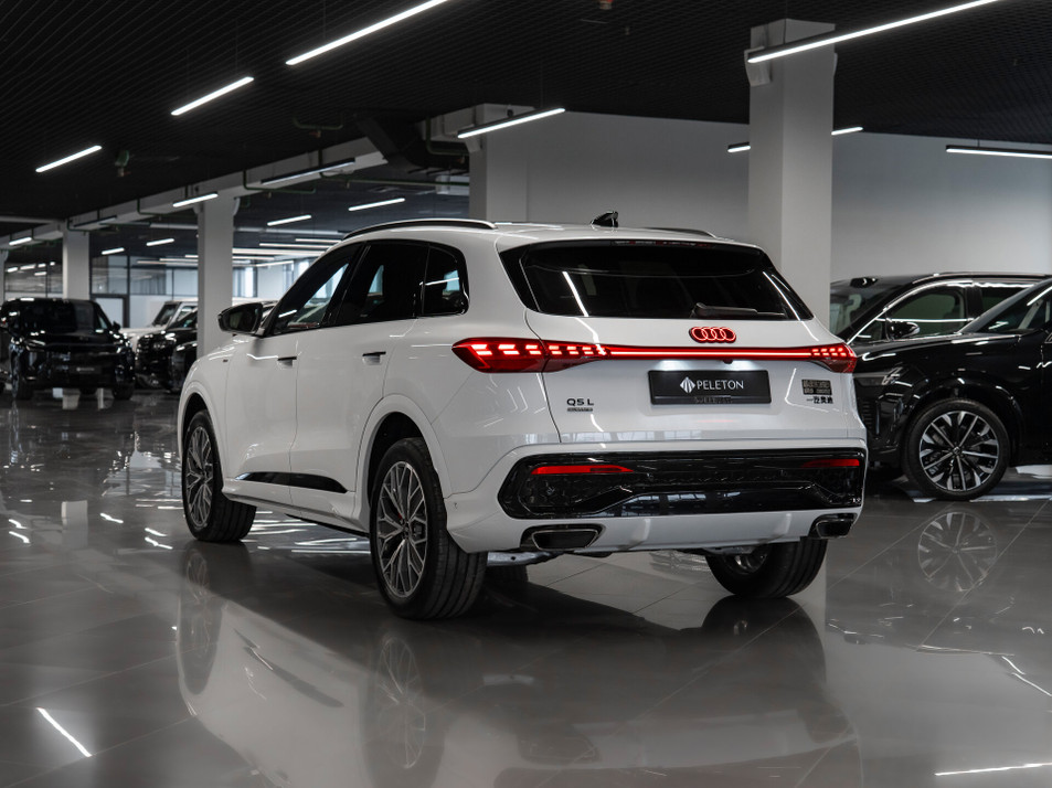 Автомобиль с пробегом Audi Q5 в городе Москва ДЦ - PANGO Центр PELETON