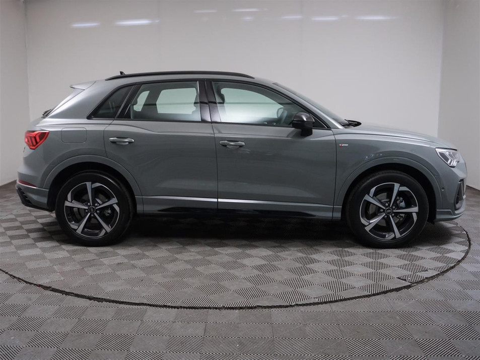 Автомобиль с пробегом Audi Q3 в городе Балашиха ДЦ - PANGO Центр Великан Измайлово
