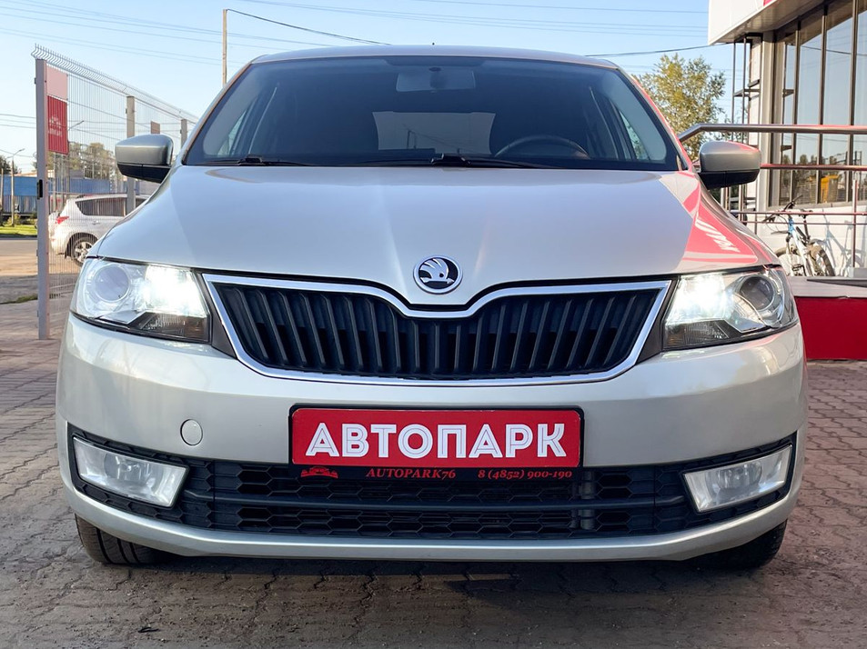 Автомобиль с пробегом SKODA Rapid в городе Ярославль ДЦ - Автопарк 76 на Менжинского