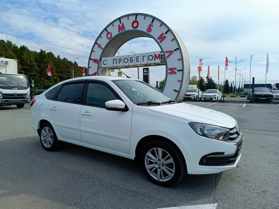 Автомобиль с пробегом LADA Granta в городе Тюмень ДЦ - PANGO Центр Автоград