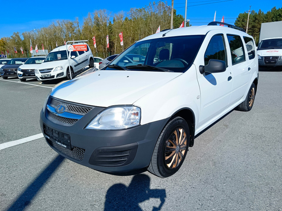 Автомобиль с пробегом LADA Largus в городе Тюмень ДЦ - PANGO Центр Автоград