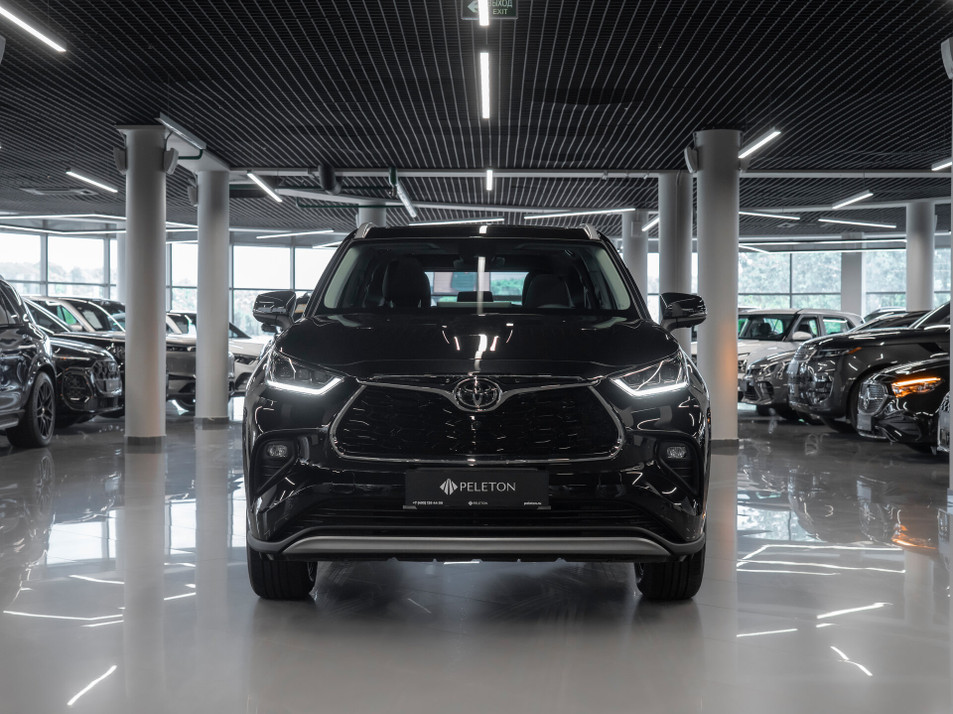 Автомобиль с пробегом Toyota Highlander в городе Москва ДЦ - PANGO&nbsp;Центр PELETON