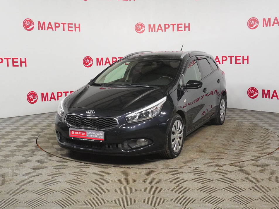 Автомобиль с пробегом Kia Ceed в городе Вологда ДЦ - Мартен. Автомобили с пробегом