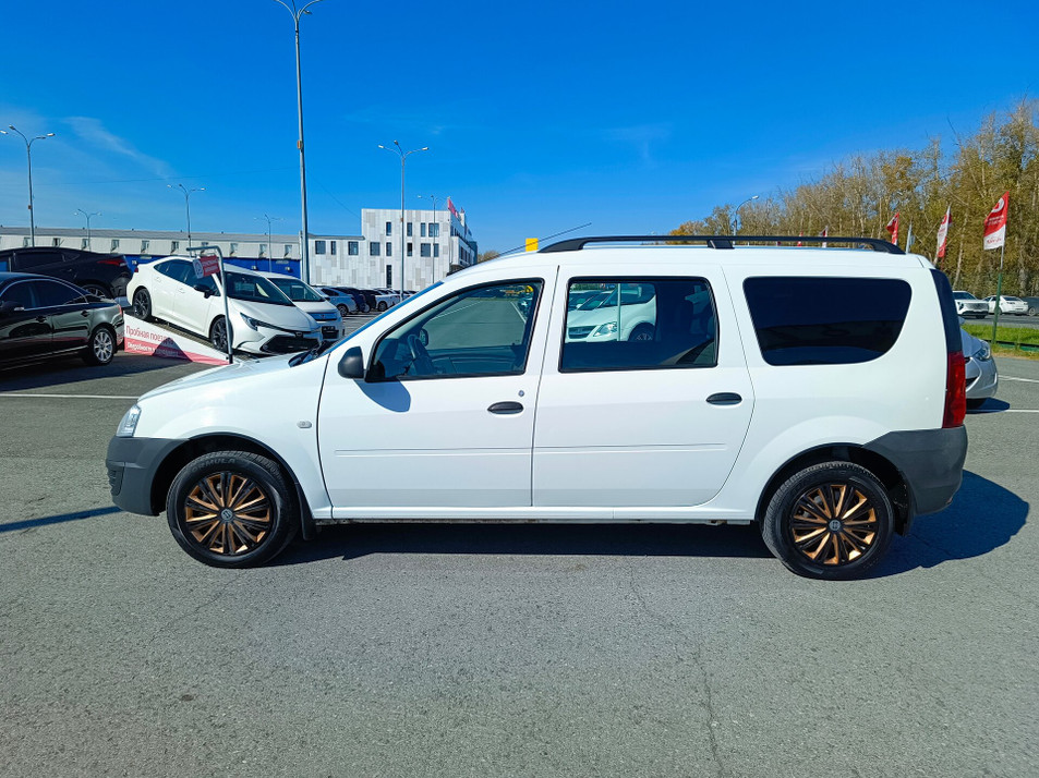 Автомобиль с пробегом LADA Largus в городе Тюмень ДЦ - PANGO Центр Автоград