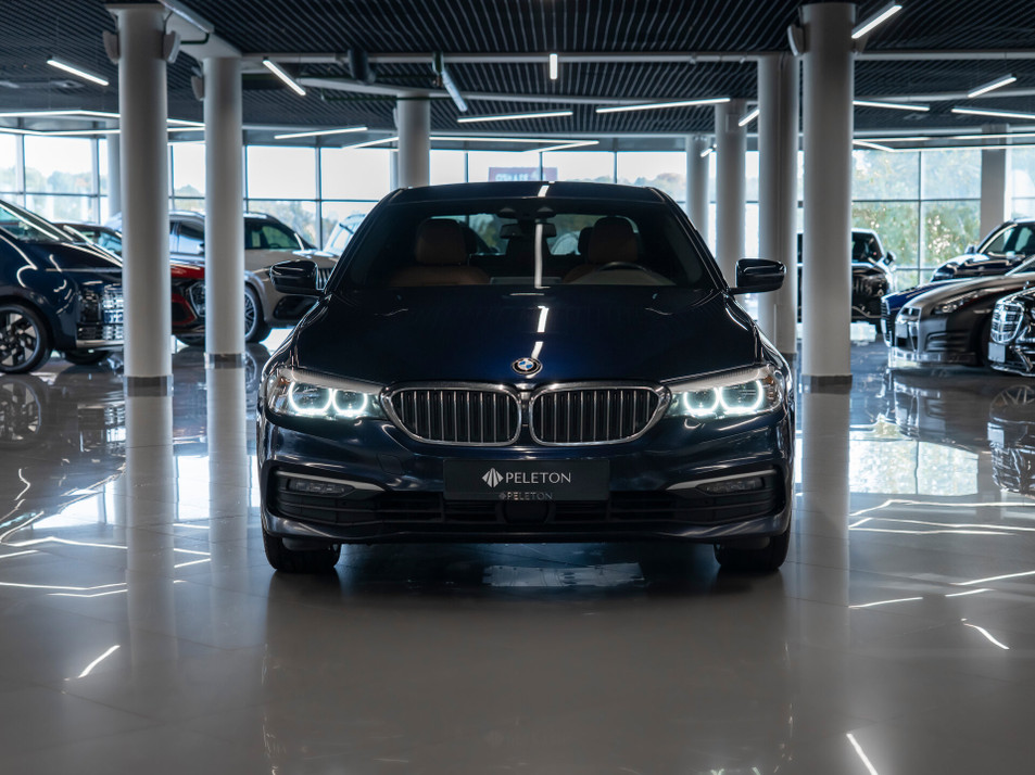 Автомобиль с пробегом BMW 5 серии в городе Москва ДЦ - PANGO Центр PELETON