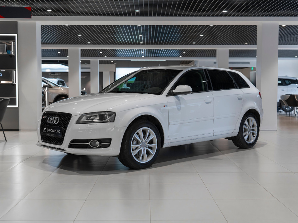 Автомобиль с пробегом Audi A3 в городе Москва ДЦ - PELETON Юг