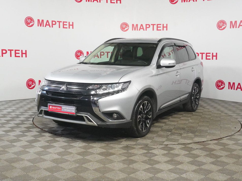 Автомобиль с пробегом Mitsubishi Outlander в городе Вологда ДЦ - Мартен. Автомобили с пробегом