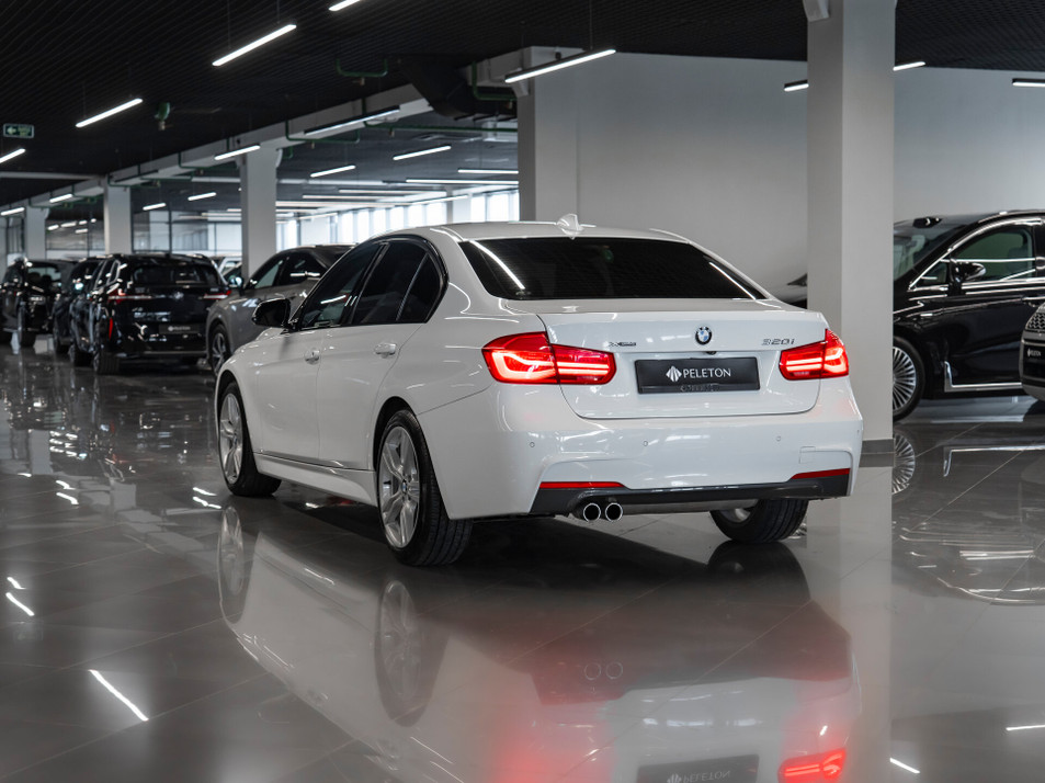 Автомобиль с пробегом BMW 3 серии в городе Москва ДЦ - PANGO&nbsp;Центр PELETON