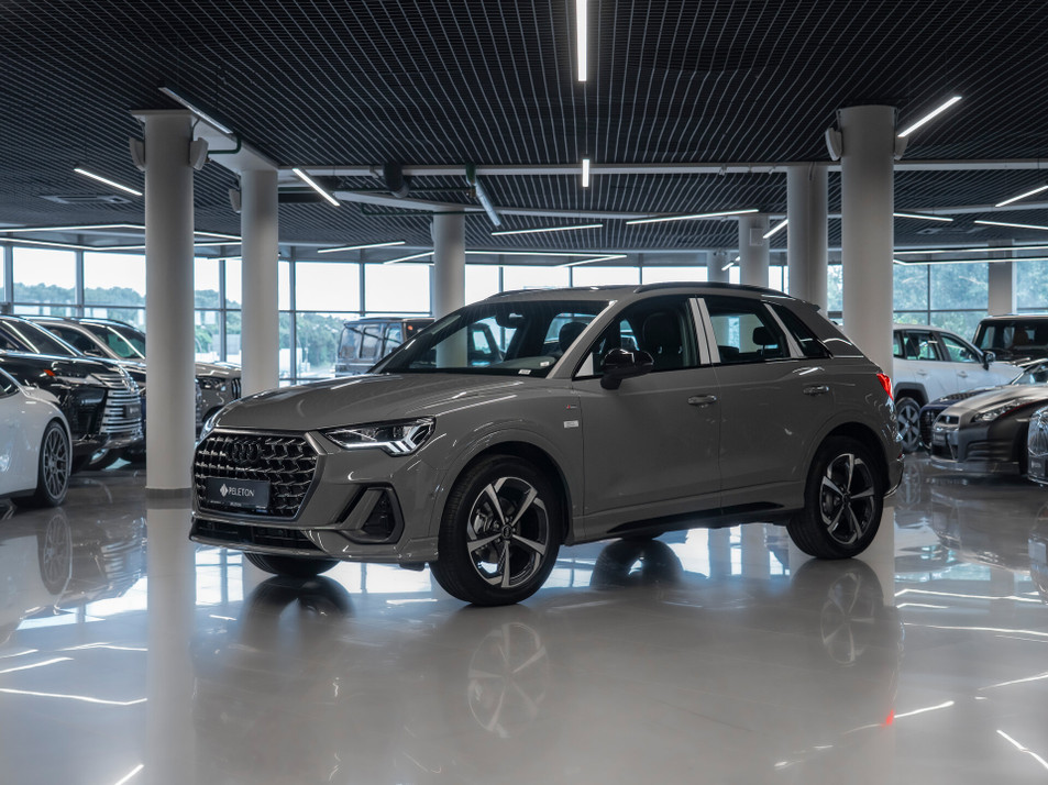 Автомобиль с пробегом Audi Q3 в городе Москва ДЦ - ОПНА пробег