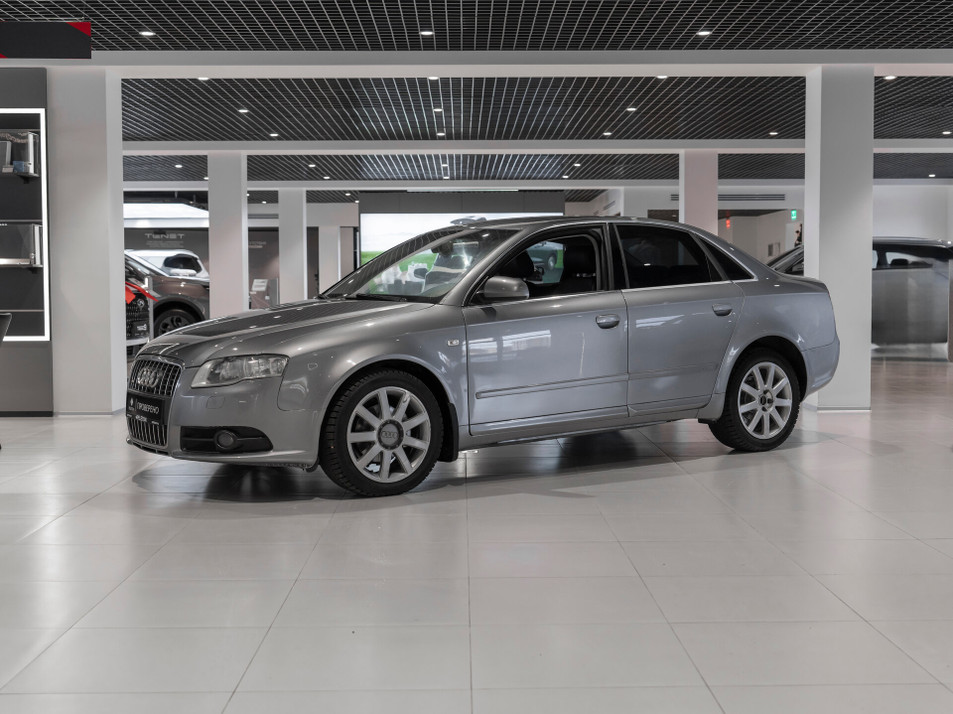 Автомобиль с пробегом Audi A4 в городе Москва ДЦ - PELETON Юг