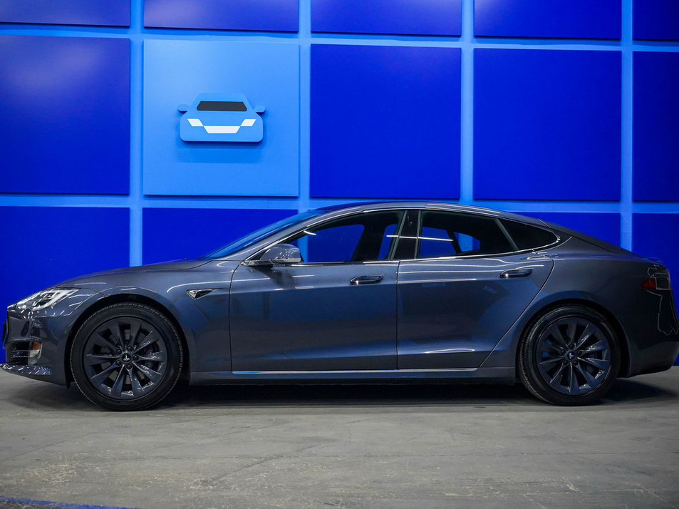 Автомобиль с пробегом Tesla Model S в городе Самара ДЦ - Первый километр Самара
