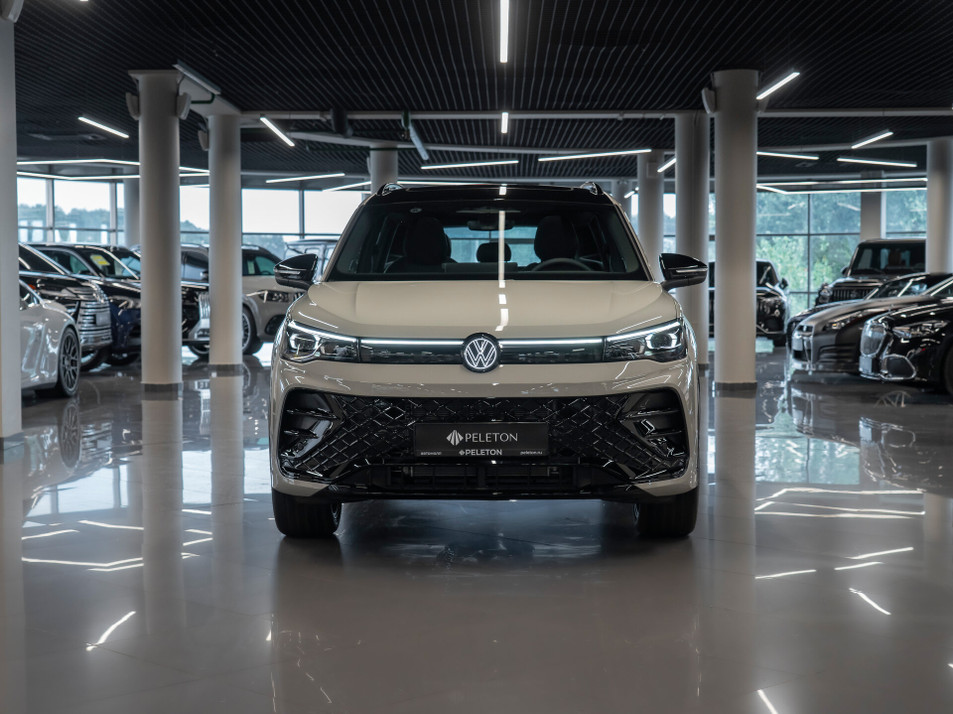 Автомобиль с пробегом Volkswagen Tiguan в городе Москва ДЦ - PANGO Центр PELETON