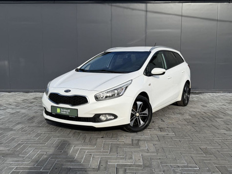 Автомобиль с пробегом Kia Ceed в городе Тверь ДЦ - Зелёный trade-in Московское